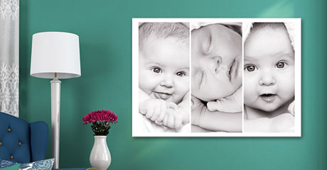 Woonruimte baby collage op canvas aan groene muur